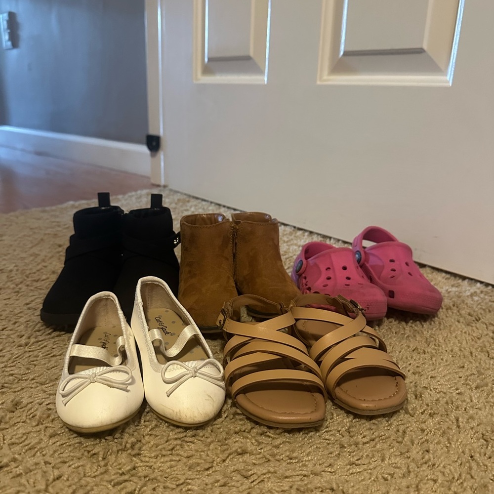 Toddler size 6 Assorted Shoes